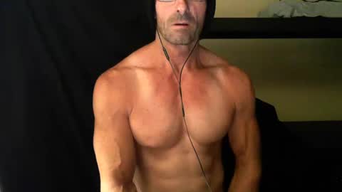 Snapshot of monsterdildos chatting on February 6, 8:50 am monsterdildos online show from February 6, 8:50 am