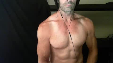Snapshot of monsterdildos chatting on January 11, 11:35 pm monsterdildos online show from January 11, 11:35 pm