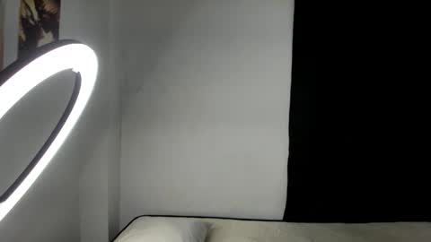 montes_juan online show from September 8, 7:02 pm
