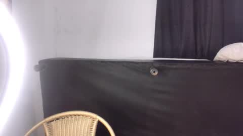 montes_juan online show from September 24, 7:01 pm