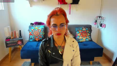 Moon online show from October 31, 8:56 pm