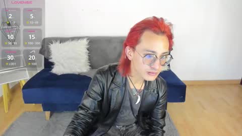 Moon online show from November 11, 8:25 pm