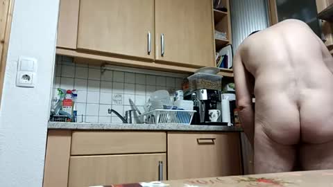 moos1 online show from February 25, 6:14 am