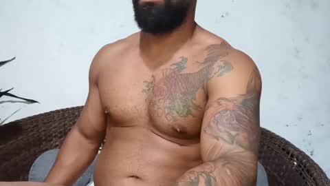 Snapshot of moreno_lutador chatting on February 14, 3:00 am John john online show from February 14, 3:00 am
