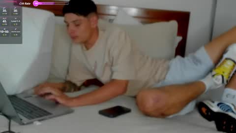 Snapshot of morgan_hiller chatting on December 14, 9:35 pm online show from December 14, 9:35 pm