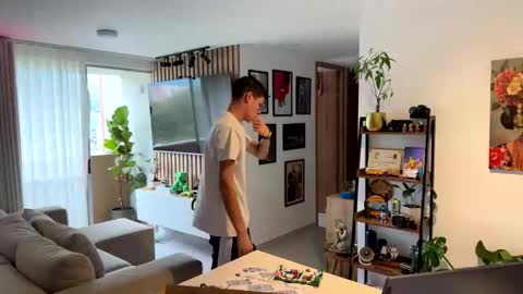   online show from November 15, 9:06 pm