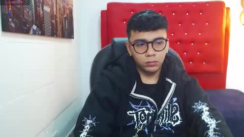 Mou Fly online show from November 8, 12:52 pm