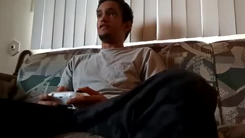 mouli23r online show from December 4, 7:34 pm