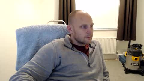 Mr Baldy Likes to Chat online show from October 17, 11:53 pm
