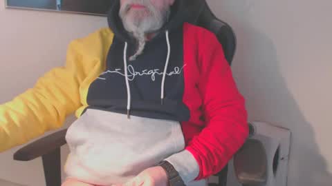 Snapshot of mr_boombastic2021 chatting on January 4, 10:16 am mr_boombastic2021 online show from January 4, 10:16 am