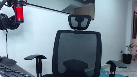 Snapshot of mr_chr1s chatting on October 5, 1:15 pm chris online show from October 5, 1:15 pm