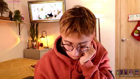 Mr Evans online show from December 19, 6:16 pm