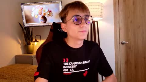 Mr Evans online show from November 15, 7:05 pm