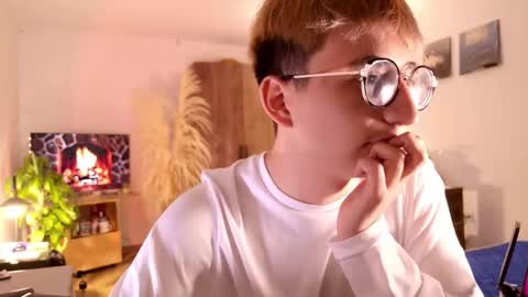 Mr Evans online show from October 28, 5:26 pm