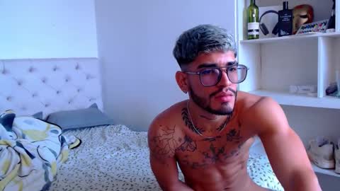 Snapshot of mr_jordan2310 chatting on March 1, 6:21 pm mr_jordan2310 online show from March 1, 6:21 pm