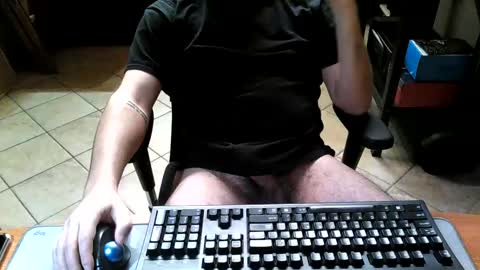 Snapshot of mr_kaa chatting on January 8, 12:17 am mr_kaa online show from January 8, 12:17 am