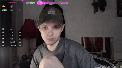 Snapshot of mr_pim_2_0 chatting on December 6, 9:21 am Nikita ------------- online show from December 6, 9:21 am