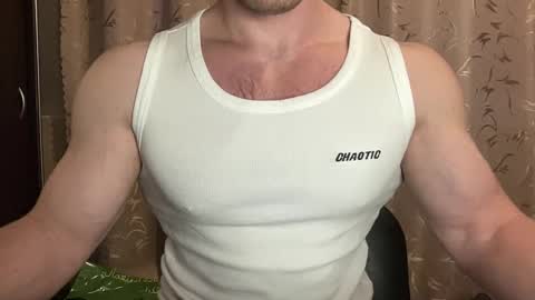 Snapshot of mrbiceps_23 chatting on January 20, 12:28 pm Mrbiceps23 online show from January 20, 12:28 pm