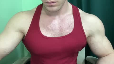 Snapshot of mrbiceps_23 chatting on January 27, 5:15 pm Mrbiceps23 online show from January 27, 5:15 pm