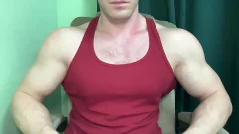 Snapshot of mrbiceps_23 chatting on February 4, 7:55 pm Mrbiceps23 online show from February 4, 7:55 pm