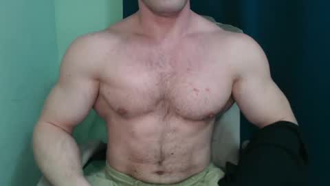 Snapshot of mrbiceps_23 chatting on February 12, 6:09 pm Mrbiceps23 online show from February 12, 6:09 pm