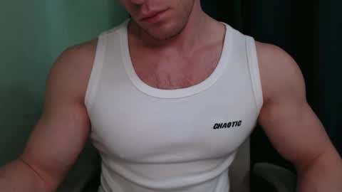 Snapshot of mrbiceps_23 chatting on February 15, 12:01 pm Mrbiceps23 online show from February 15, 12:01 pm
