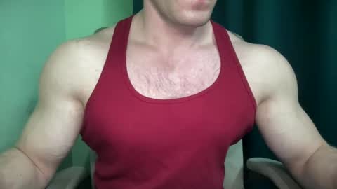 Snapshot of mrbiceps_23 chatting on February 9, 2:07 pm Mrbiceps23 online show from February 9, 2:07 pm