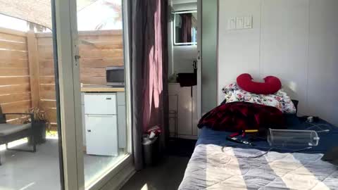 MrBigDThomas online show from March 3, 4:58 pm