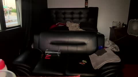 MrBigDThomas online show from March 27, 1:34 pm