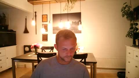 Snapshot of mrchrcor chatting on September 11, 8:52 pm mrchrcor online show from September 11, 8:52 pm