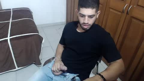 Snapshot of mrcum24 chatting on December 23, 2:13 am Will online show from December 23, 2:13 am