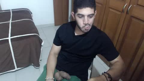 Snapshot of mrcum24 chatting on December 18, 1:26 am Will online show from December 18, 1:26 am