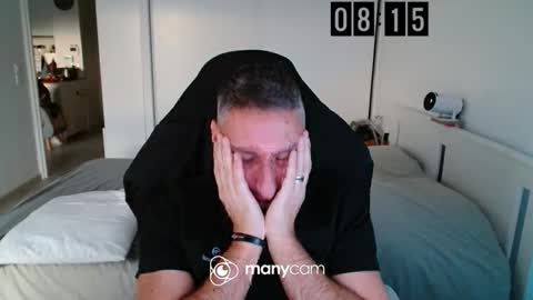 mrdr0o0o online show from December 18, 7:15 am