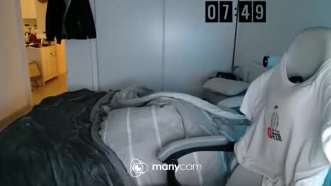 mrdr0o0o online show from December 2, 6:49 am