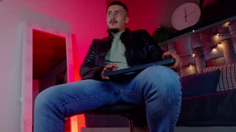 Mr Fox online show from February 16, 7:23 pm