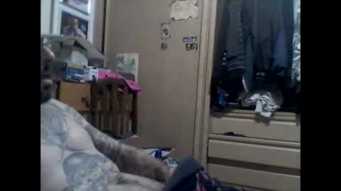 Snapshot of mrfumao chatting on October 20, 8:18 am mrfumao online show from October 20, 8:18 am