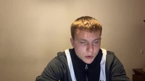 Max online show from October 10, 7:29 pm