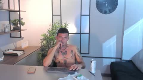 mrjustin_ online show from September 22, 11:15 pm