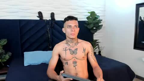 mrjustin_ online show from November 13, 9:08 pm