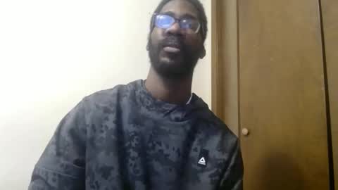 Snapshot of mrlonely1995 chatting on January 1, 11:18 pm or Terrance Sometimes Lil Tease online show from January 1, 11:18 pm