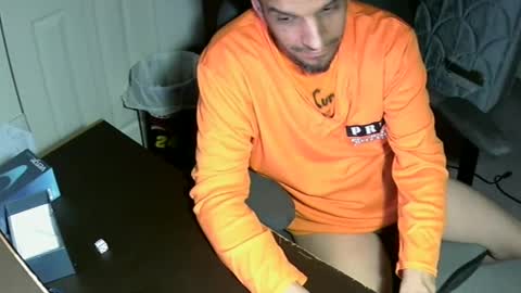 Snapshot of mrmarcxxcam chatting on September 28, 2:31 am MrMarc online show from September 28, 2:31 am