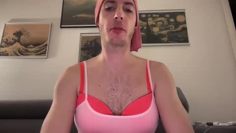 Snapshot of mrmooser42 chatting on January 28, 2:43 am TaleOfLaura online show from January 28, 2:43 am