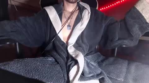 MrRogue online show from March 2, 12:54 am