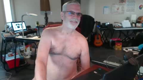 Snapshot of mt2much chatting on January 21, 8:43 pm mt2much online show from January 21, 8:43 pm