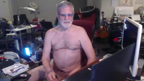 Snapshot of mt2much chatting on October 6, 6:18 am mt2much online show from October 6, 6:18 am