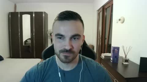 Victor online show from April 8, 7:11 pm