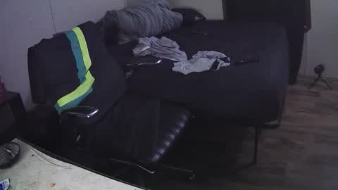 Muffdiver online show from April 3, 8:22 am