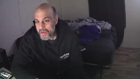 Muffdiver online show from April 10, 7:48 am