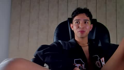 muichiro tokito1 online show from November 28, 5:10 am