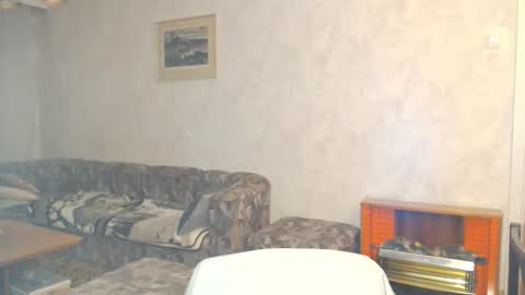 Erik online show from February 8, 1:00 am